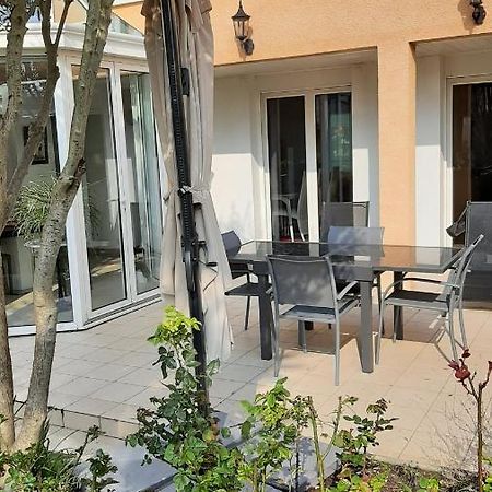 Chez Jeanne Hotel Carentan Bagian luar foto