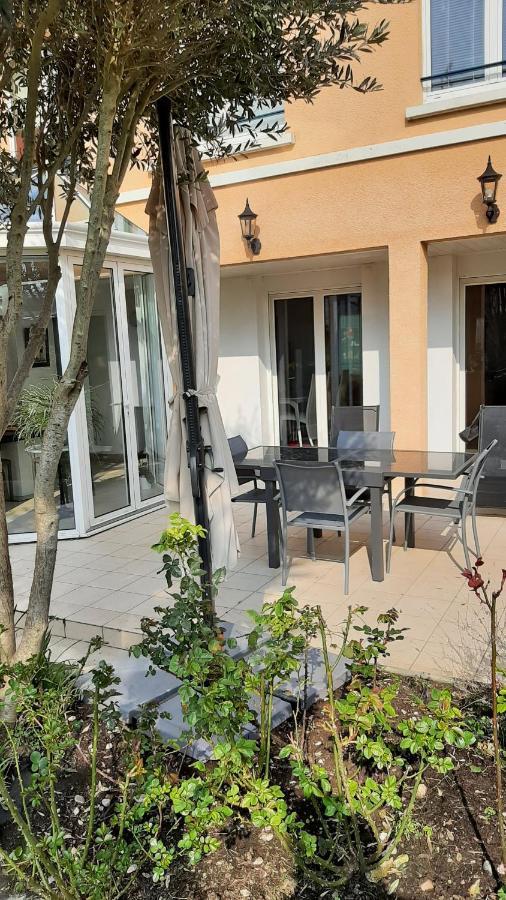 Chez Jeanne Hotel Carentan Bagian luar foto
