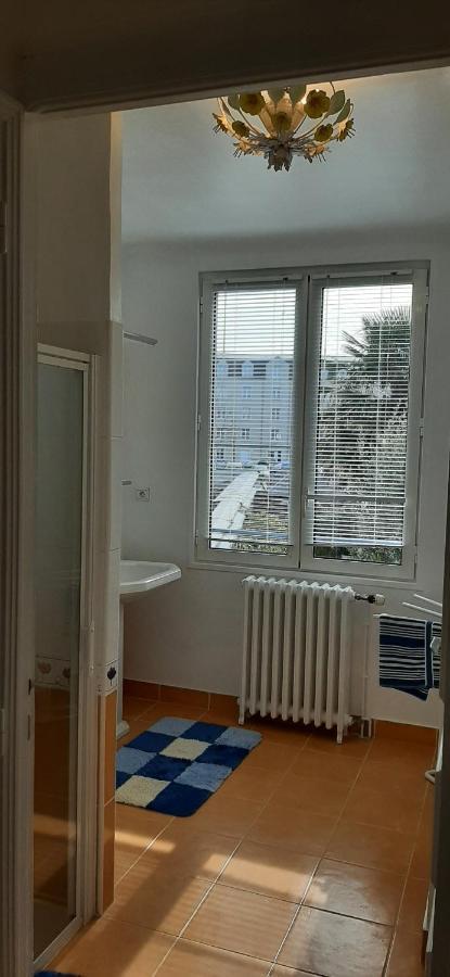 Chez Jeanne Hotel Carentan Bagian luar foto